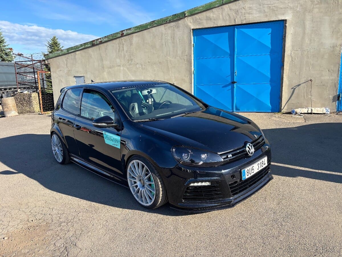 Volkswagen GOLF - 2