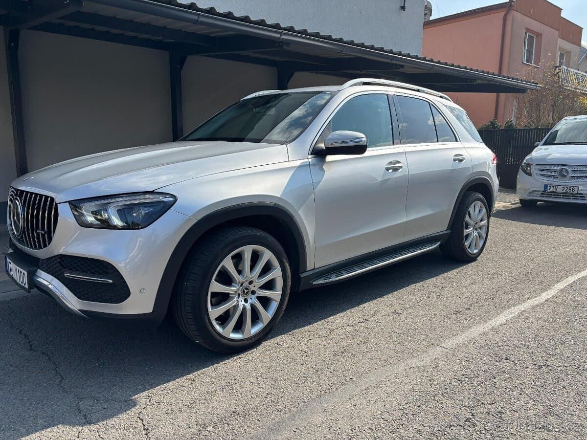 2019 Mercedes-Benz GL - 2