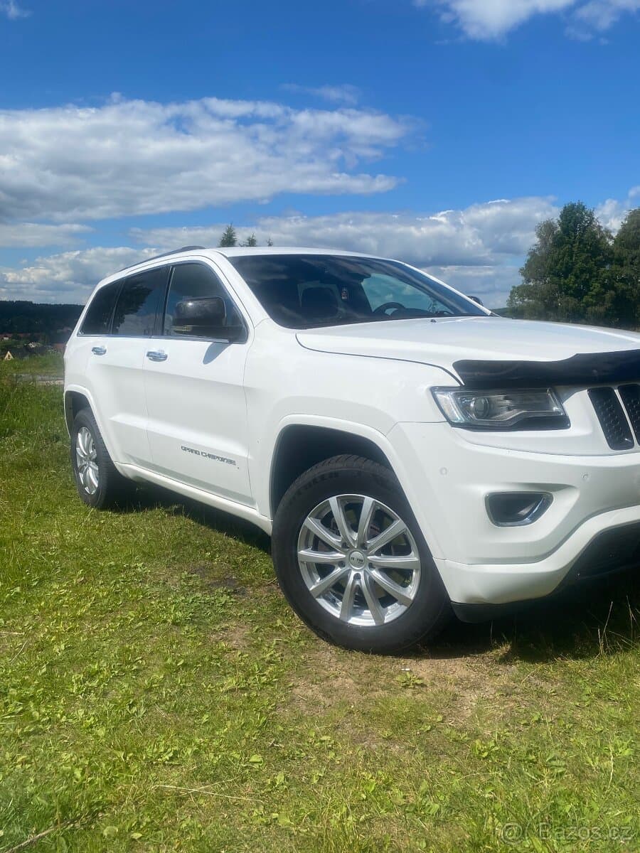 2015 Jeep CHEROKEE - 2