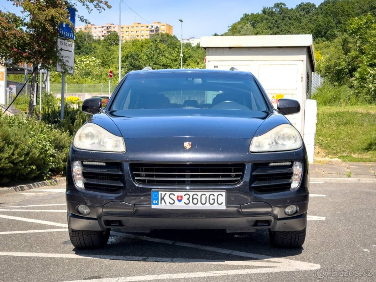 2010 Porsche CAYENNE - 2