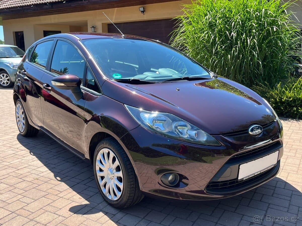 2010 Ford FIESTA - 2