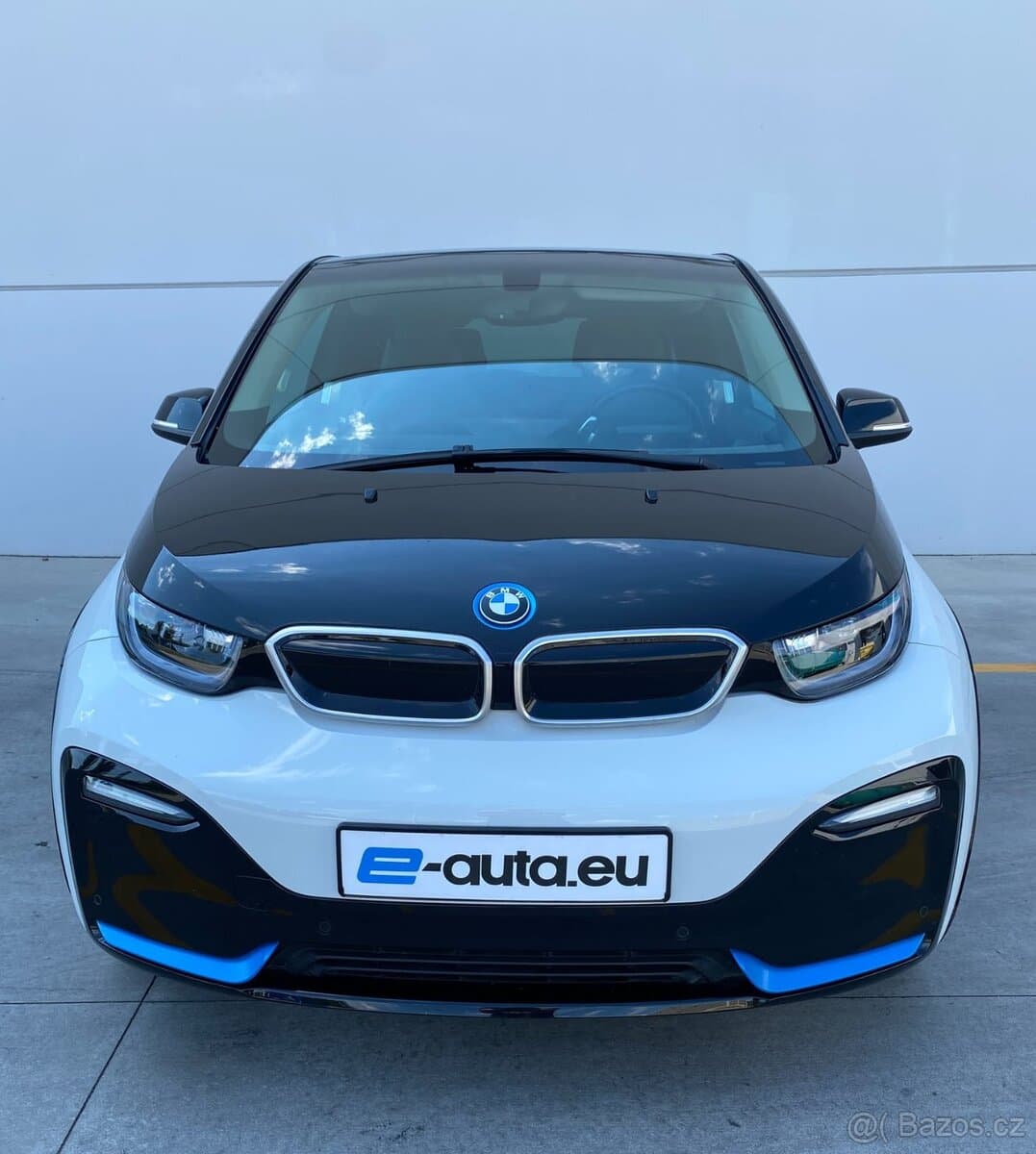 2022 BMW i3 - 2