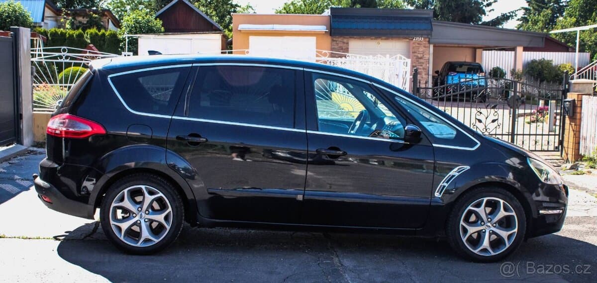 2011 Ford S-MAX - 2