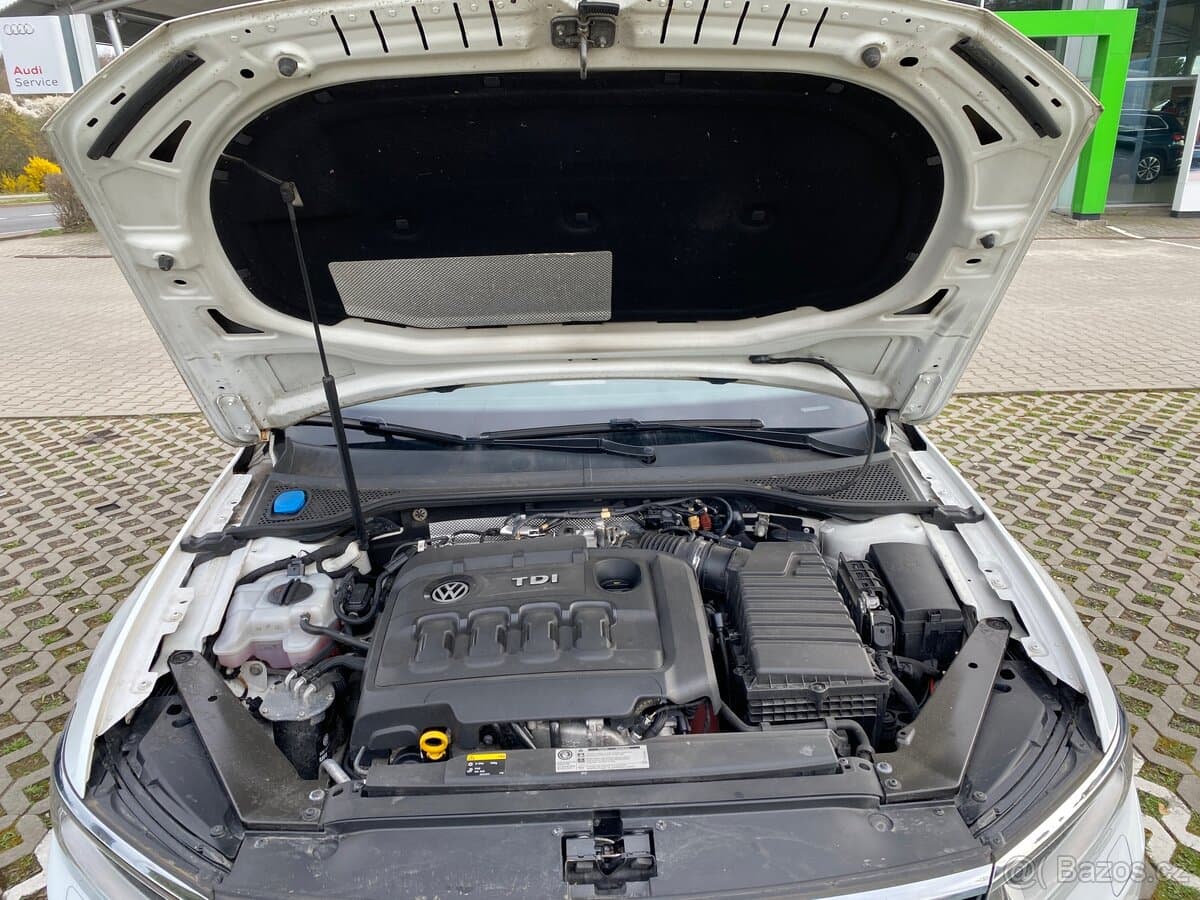2015 Volkswagen PASSAT - 2