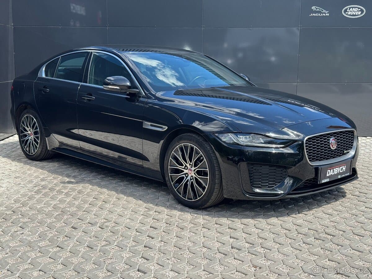 2020 Jaguar XE - 2