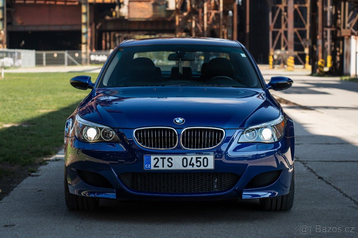 2005 BMW M5 - 2
