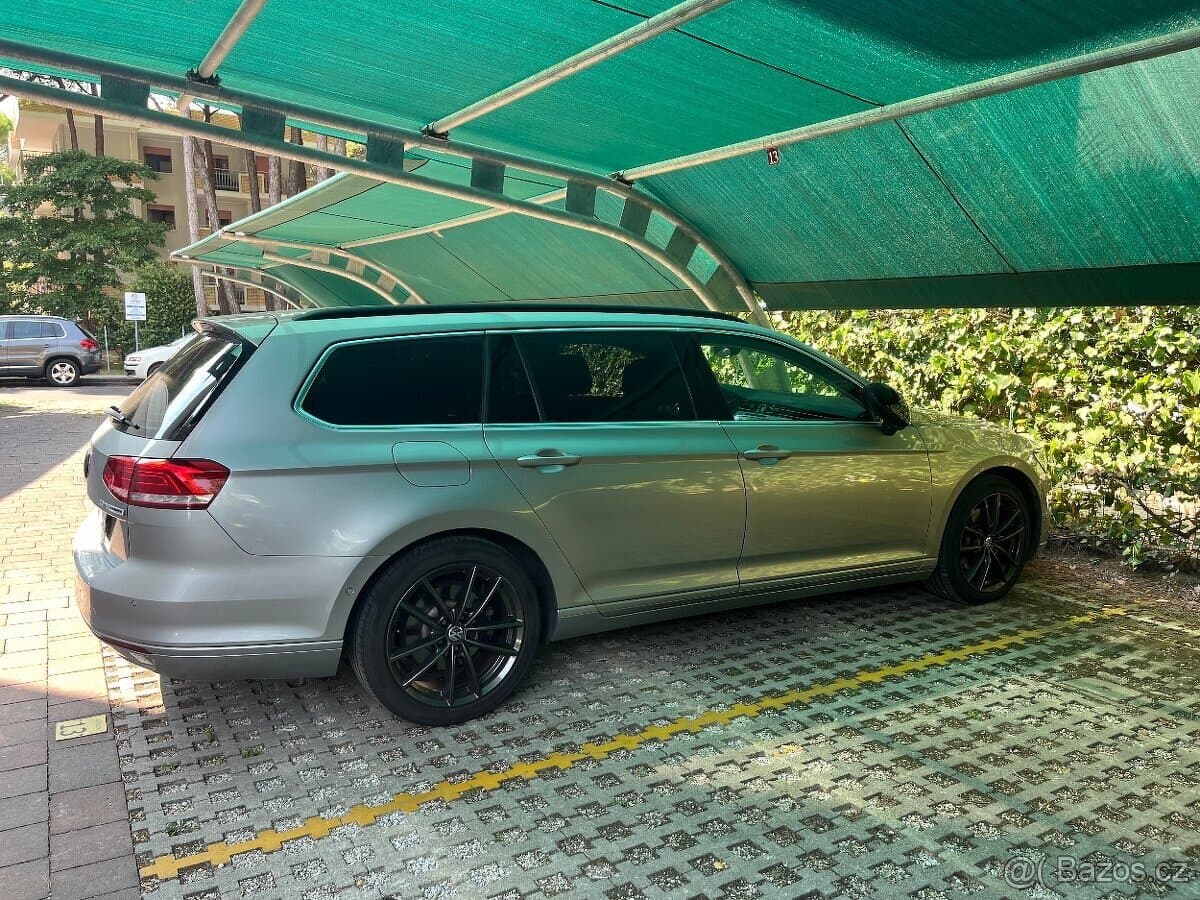 2015 Volkswagen PASSAT - 2