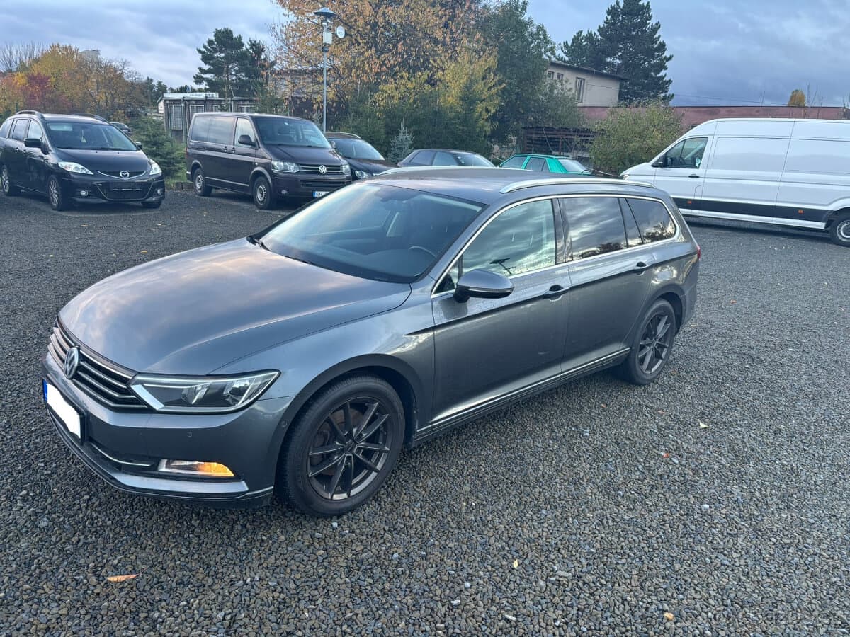 2016 Volkswagen PASSAT - 2