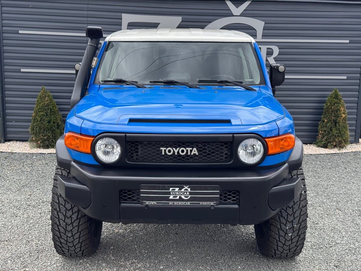 2008 Toyota FJ - 2
