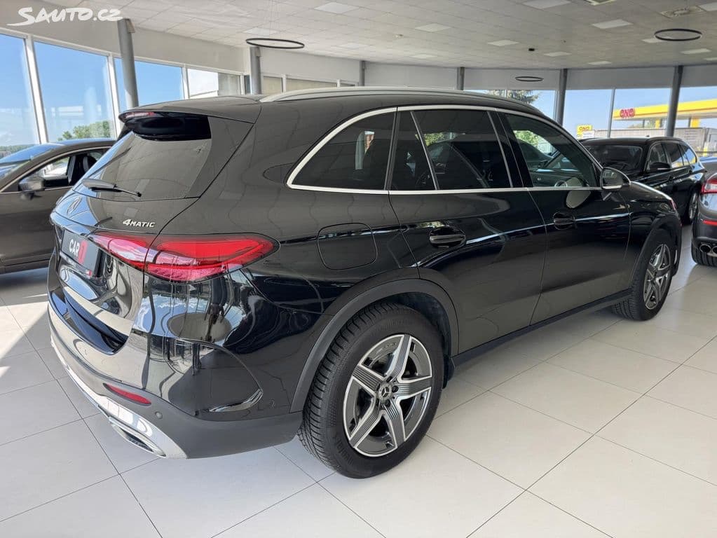 2025 Mercedes-Benz GLC - 2