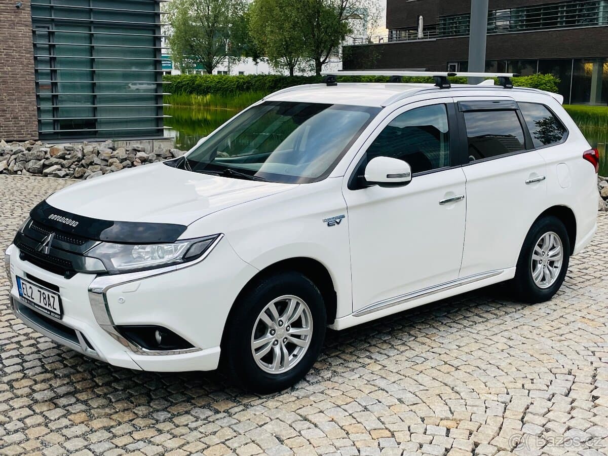 2020 Mitsubishi OUTLANDER - 2