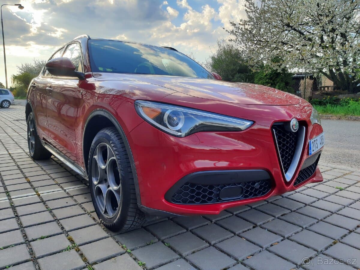 2022 Alfa Romeo STELVIO - 2