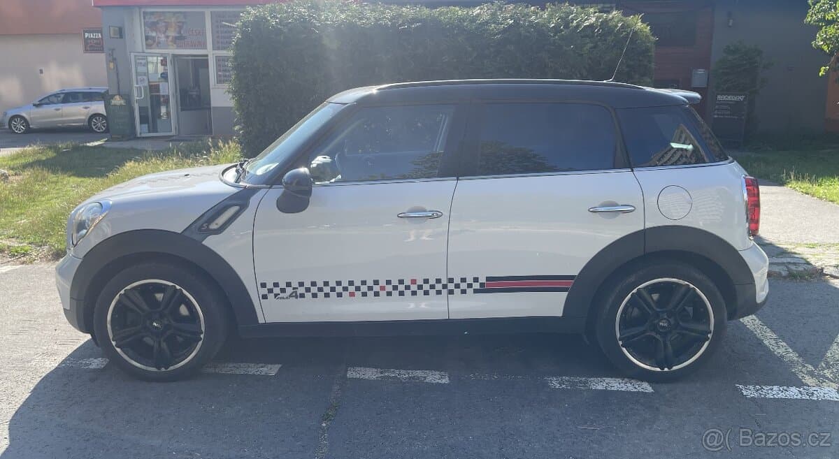 2011 Mini COUNTRYMAN - 2