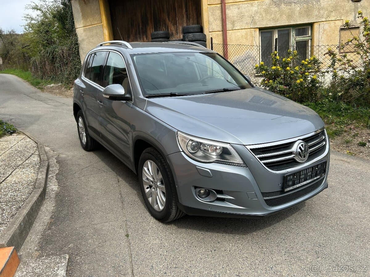 2010 Volkswagen TIGUAN - 2
