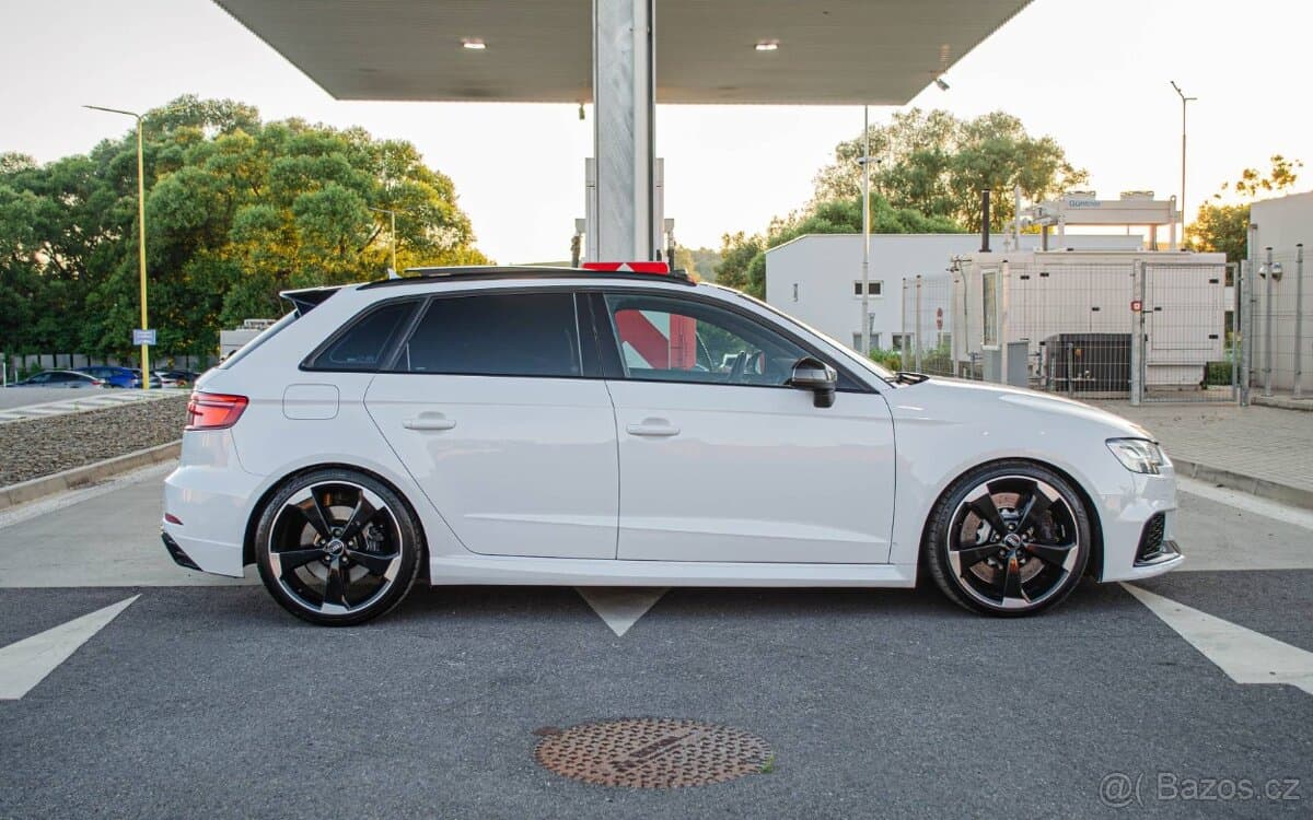 2017 Audi RS3 - 2