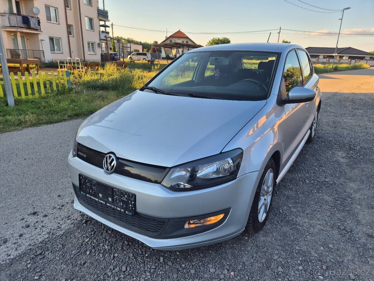 2011 Volkswagen POLO - 2