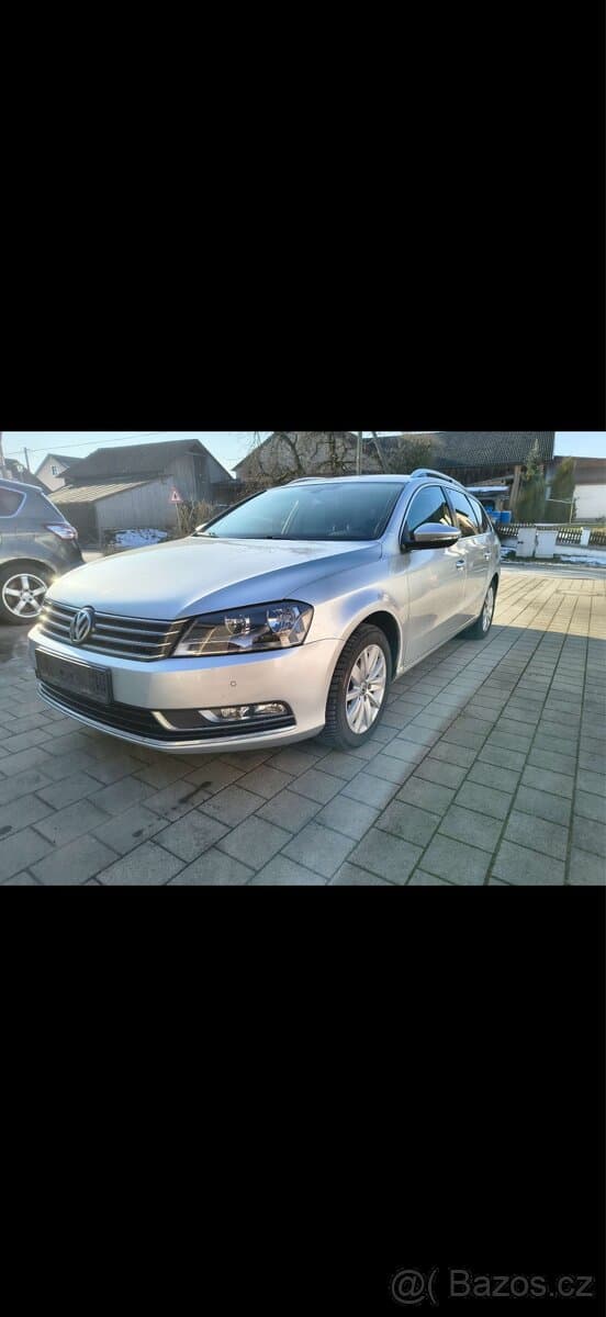 2012 Volkswagen PASSAT - 2