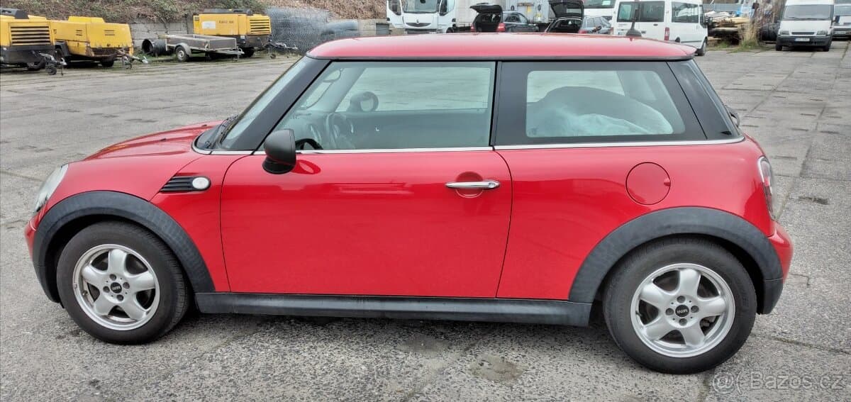 2010 Mini COOPER - 2