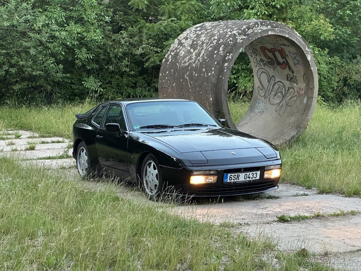 1989 Porsche 944 - 2
