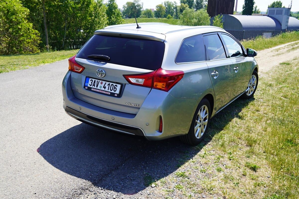 2014 Toyota AURIS - 2
