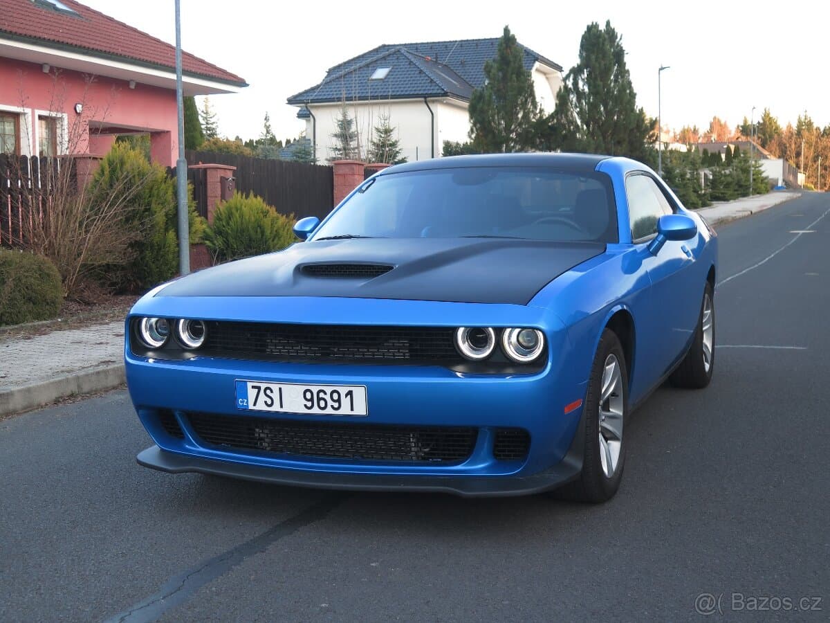 2018 Dodge CHALLENGER - 2