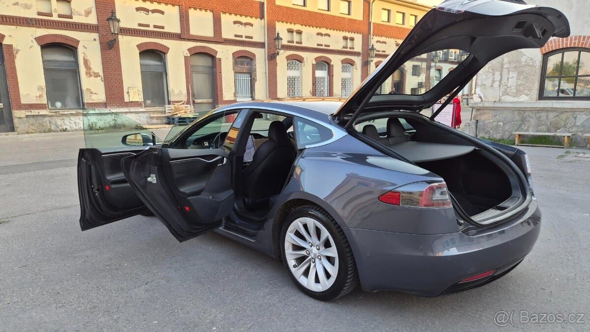 2020 Tesla MODEL S - 2