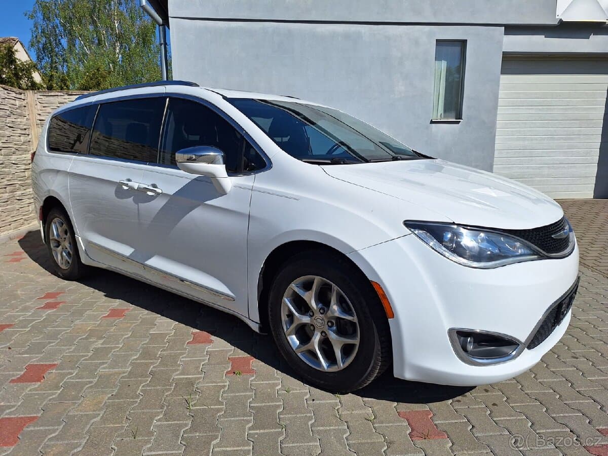 2018 Chrysler PACIFICA - 2
