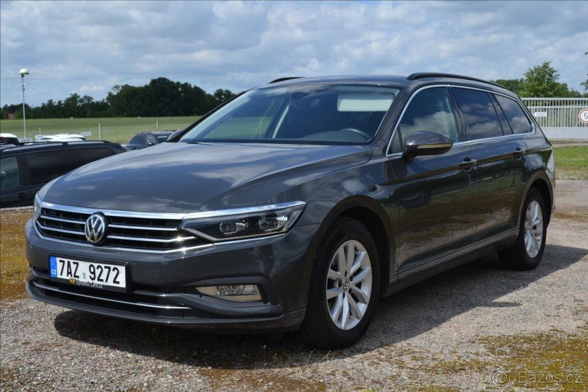 2019 Volkswagen PASSAT - 2