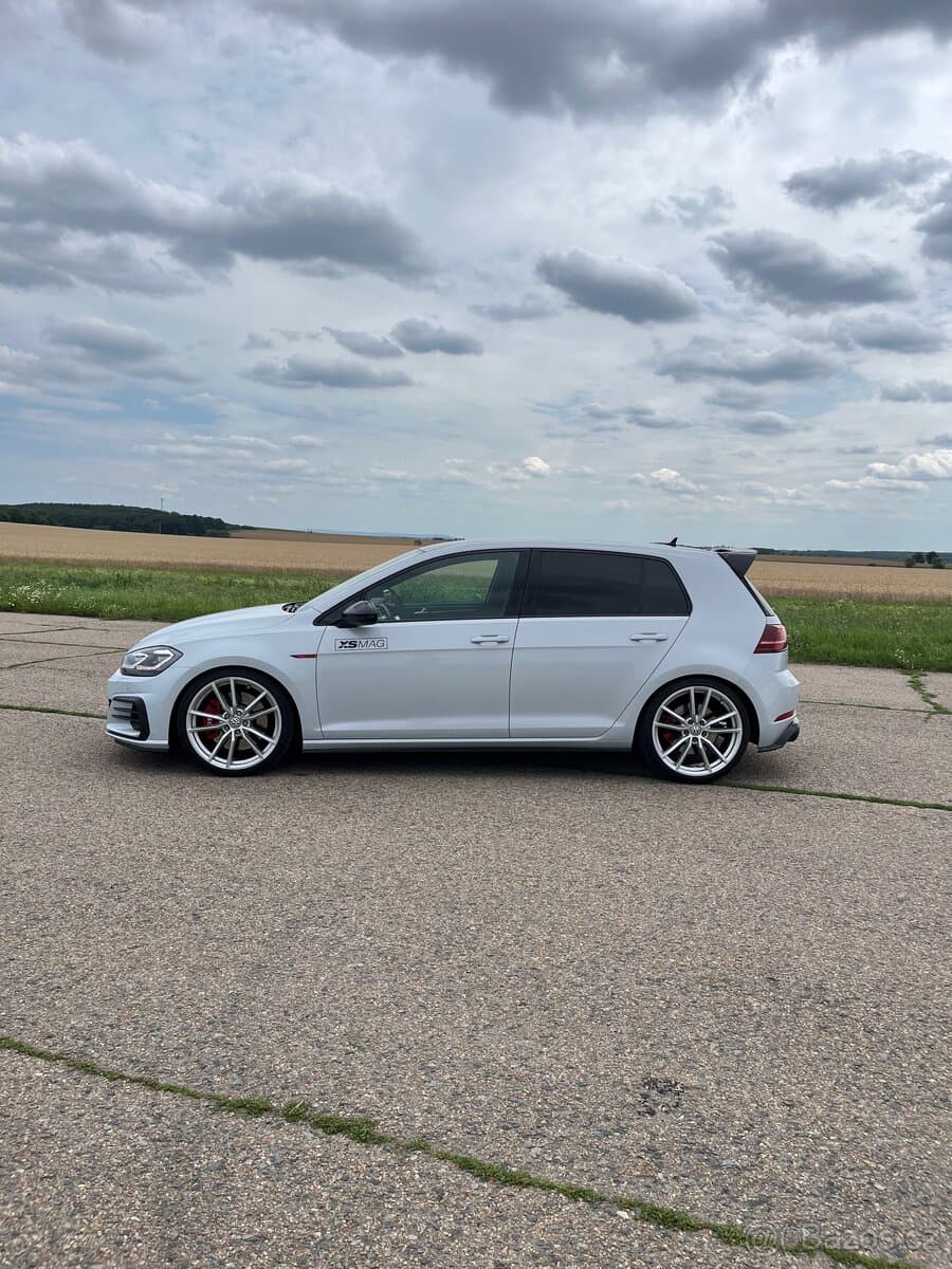2018 Volkswagen GOLF - 2