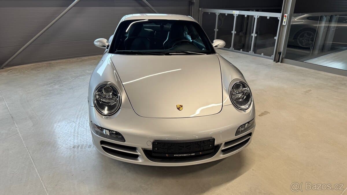 2005 Porsche 911 - 2