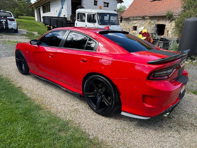 2018 Dodge CHARGER - 2