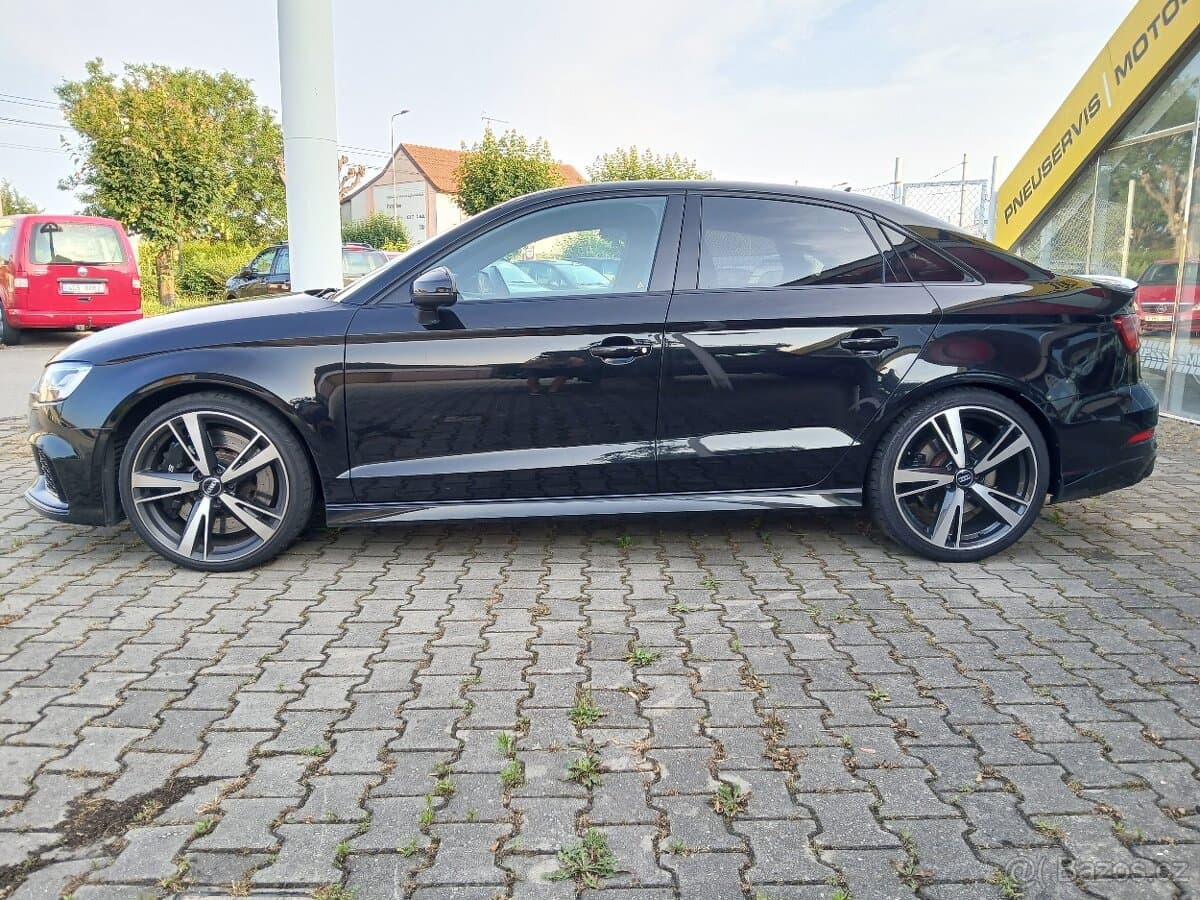 2020 Audi RS3 - 2