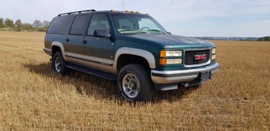 Chevrolet SUBURBAN - 2