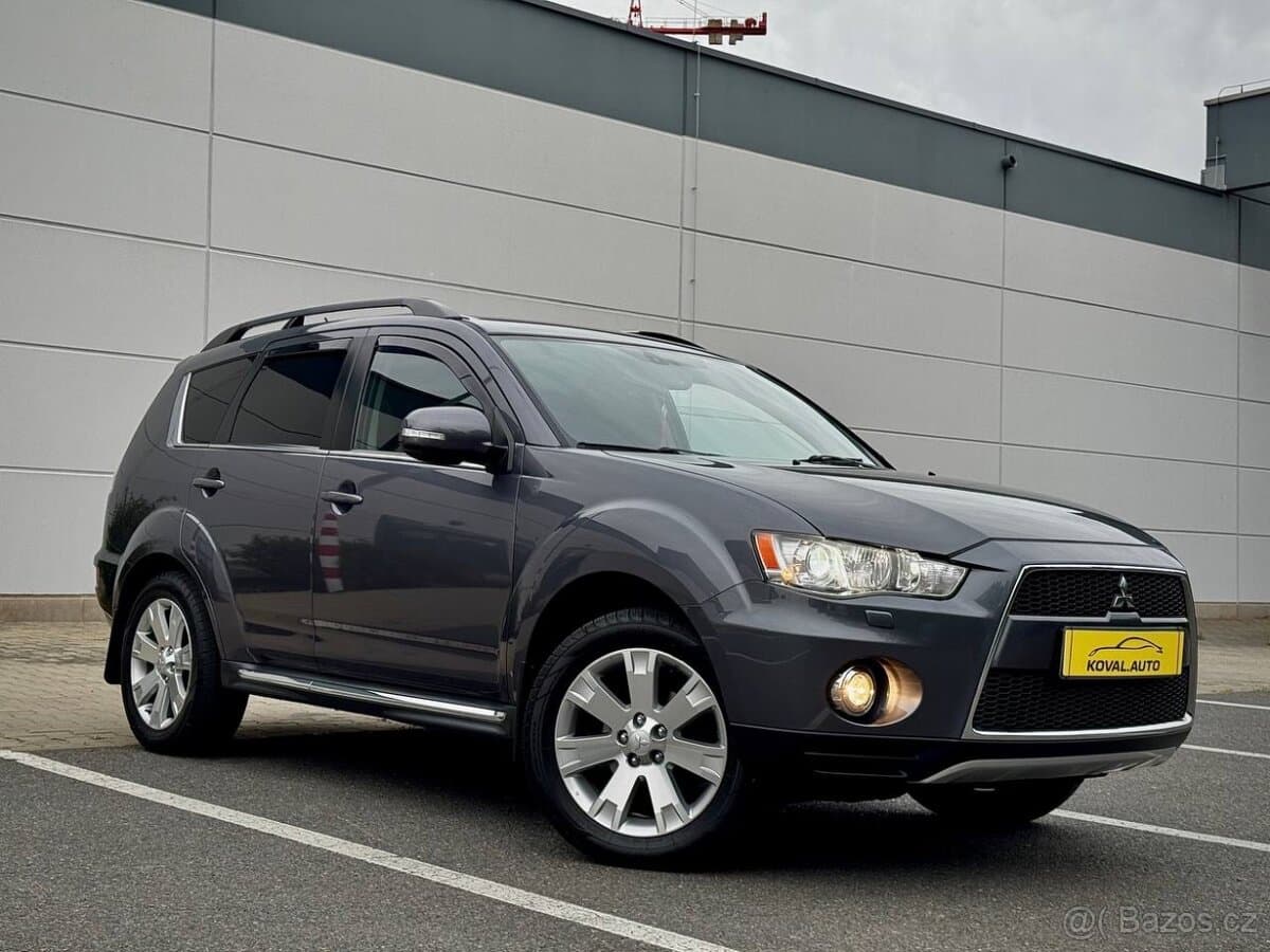 2011 Mitsubishi OUTLANDER - 2