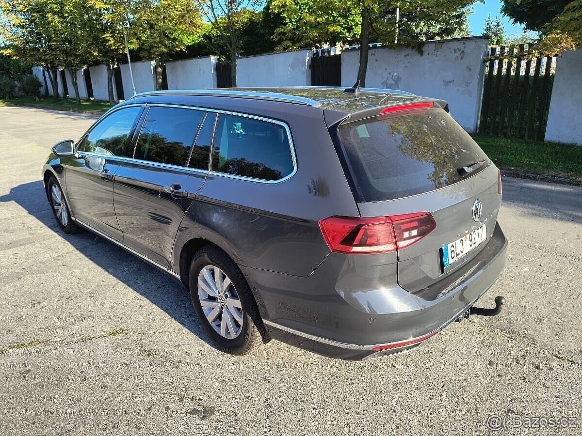 2020 Volkswagen PASSAT - 2