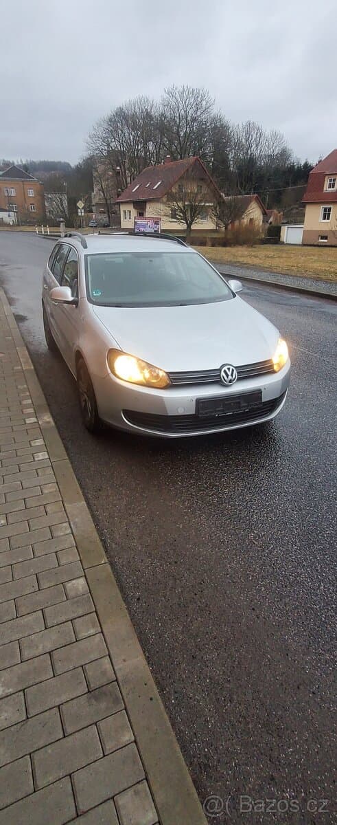 2010 Volkswagen GOLF - 2