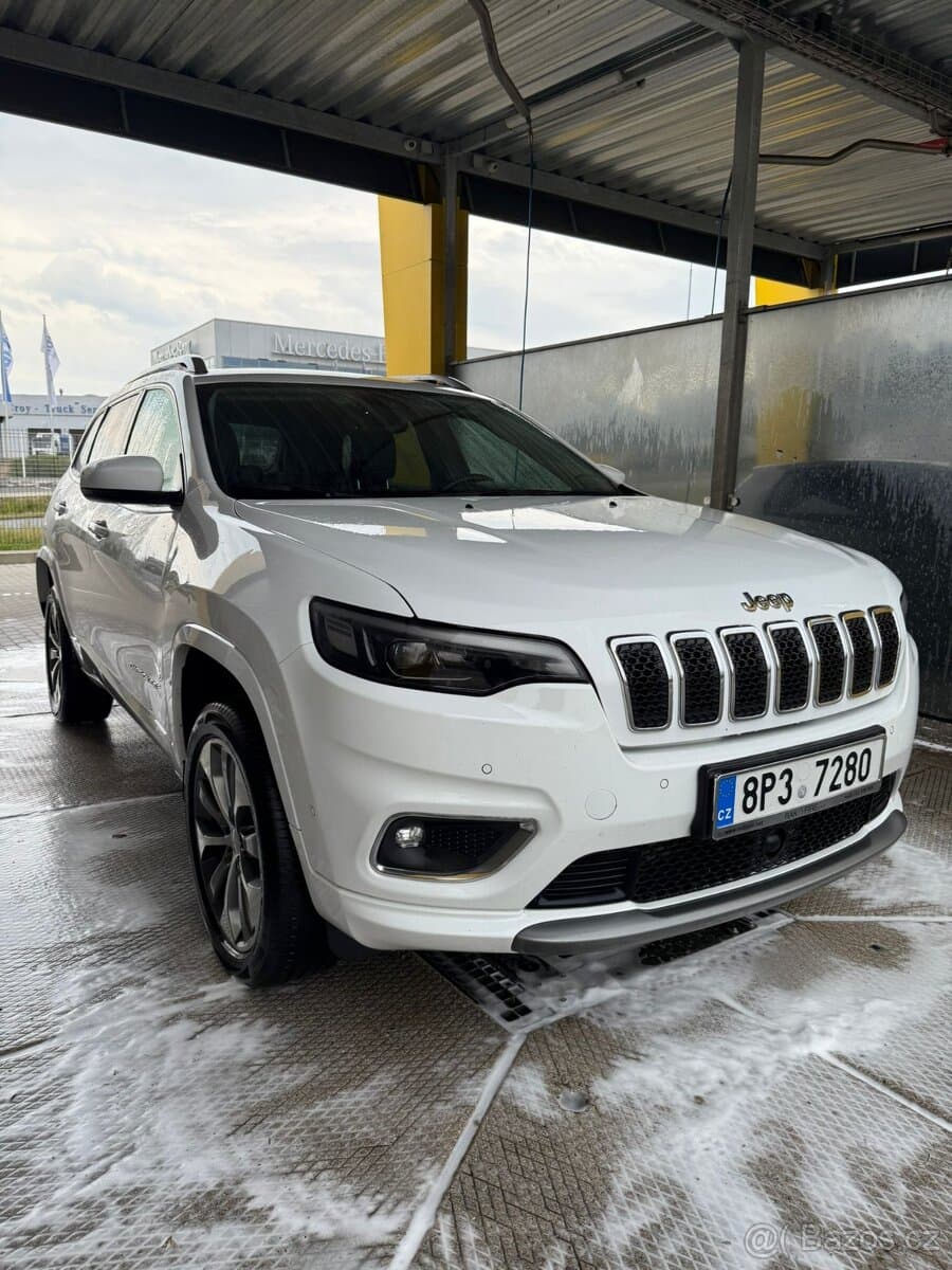 2020 Jeep CHEROKEE - 2