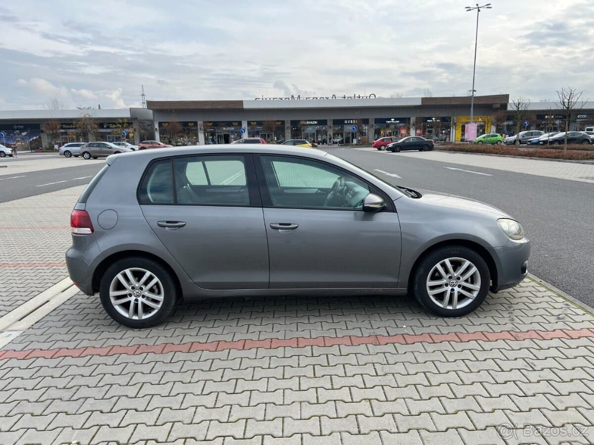 2009 Volkswagen GOLF - 2