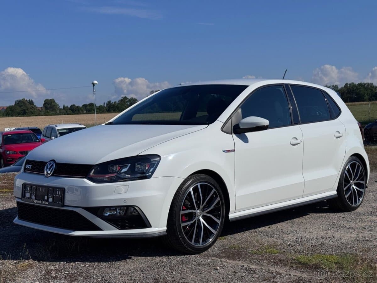 2015 Volkswagen POLO - 2