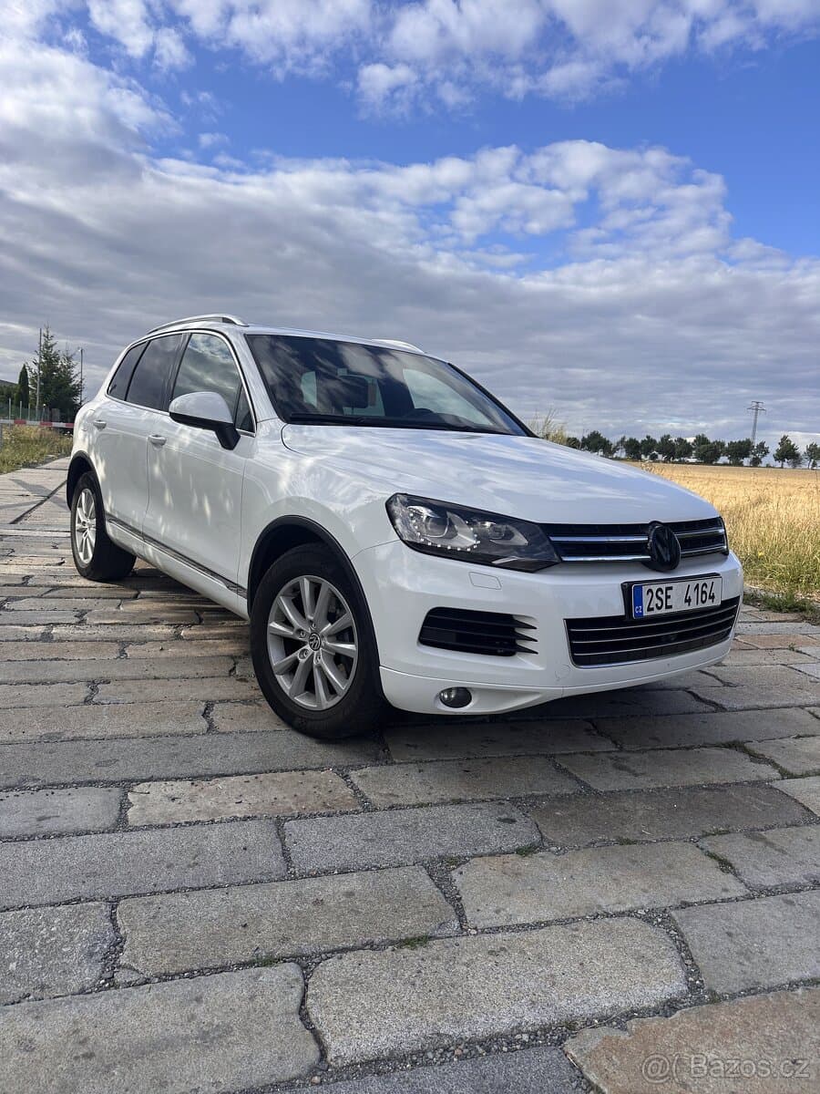 2012 Volkswagen TOUAREG - 2