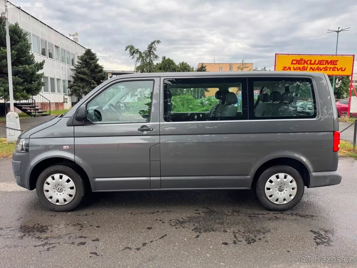 2010 Volkswagen CARAVELLE - 2
