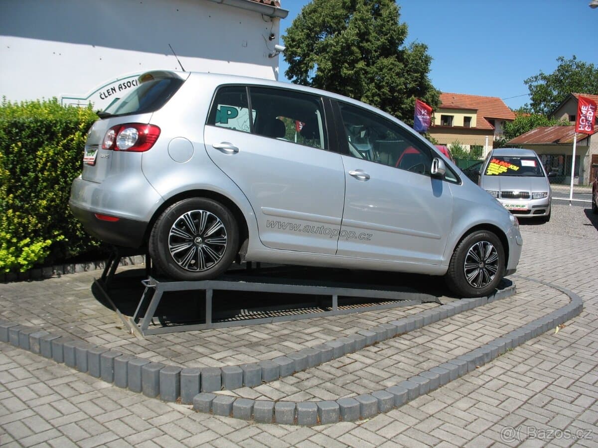 2006 Volkswagen GOLF - 2