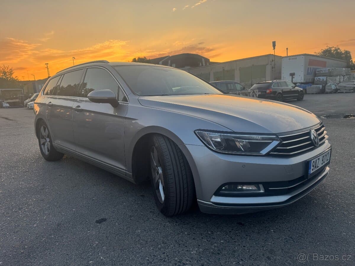 2015 Volkswagen PASSAT - 2