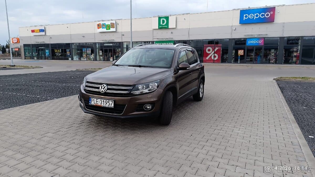 2011 Volkswagen TIGUAN - 2