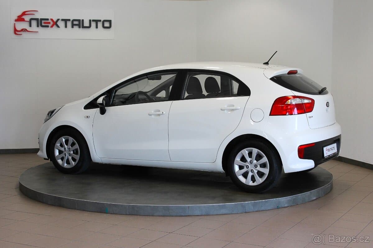 2015 Kia RIO - 2