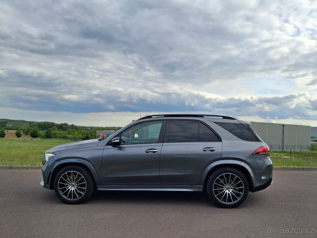 2020 Mercedes-Benz GL - 2