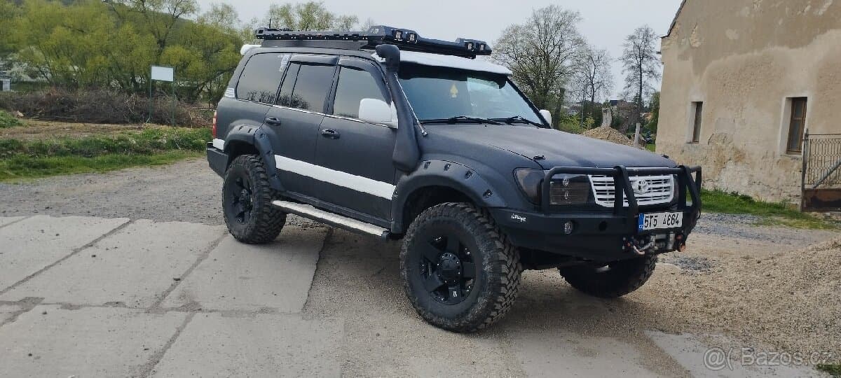 2000 Toyota LAND CRUISER - 2