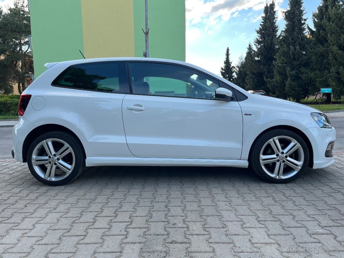 2016 Volkswagen POLO - 2
