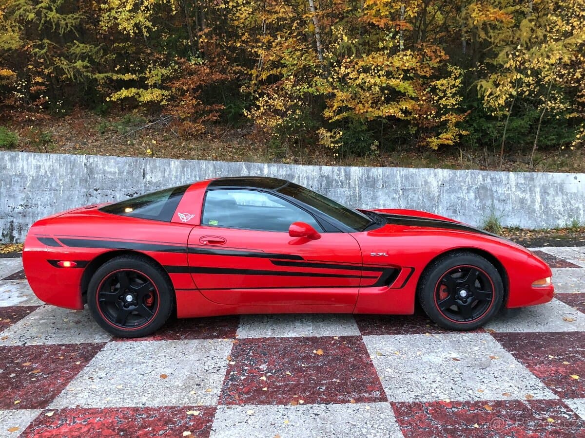 1997 Chevrolet CORVETTE - 2