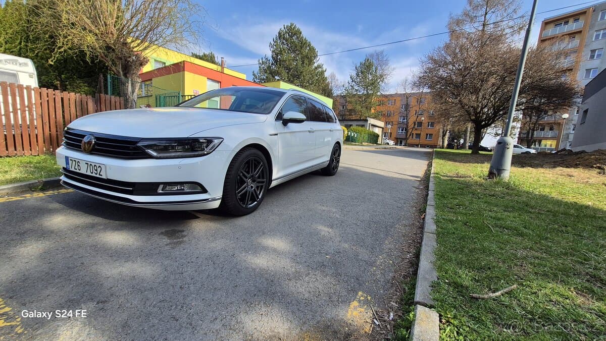 2015 Volkswagen PASSAT - 2